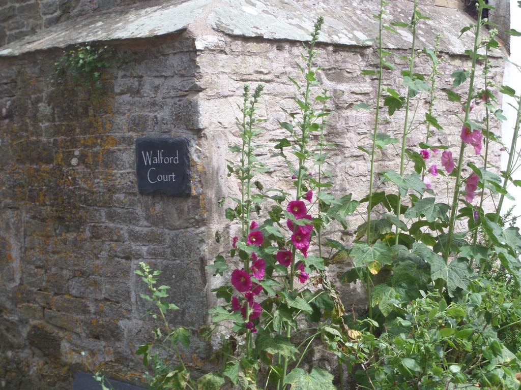 Leintwardine Walford Court Bed & Breakfast エクステリア 写真